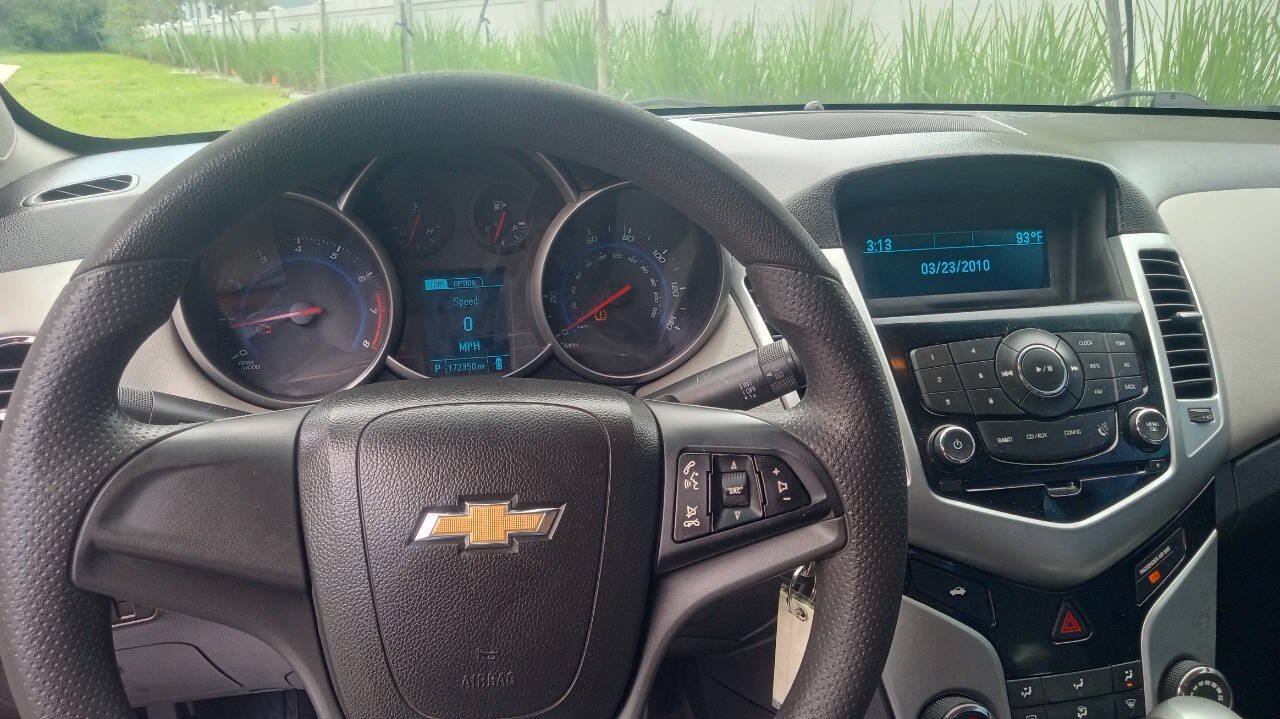 Used 2016 Chevrolet Cruze LS FWD image 11