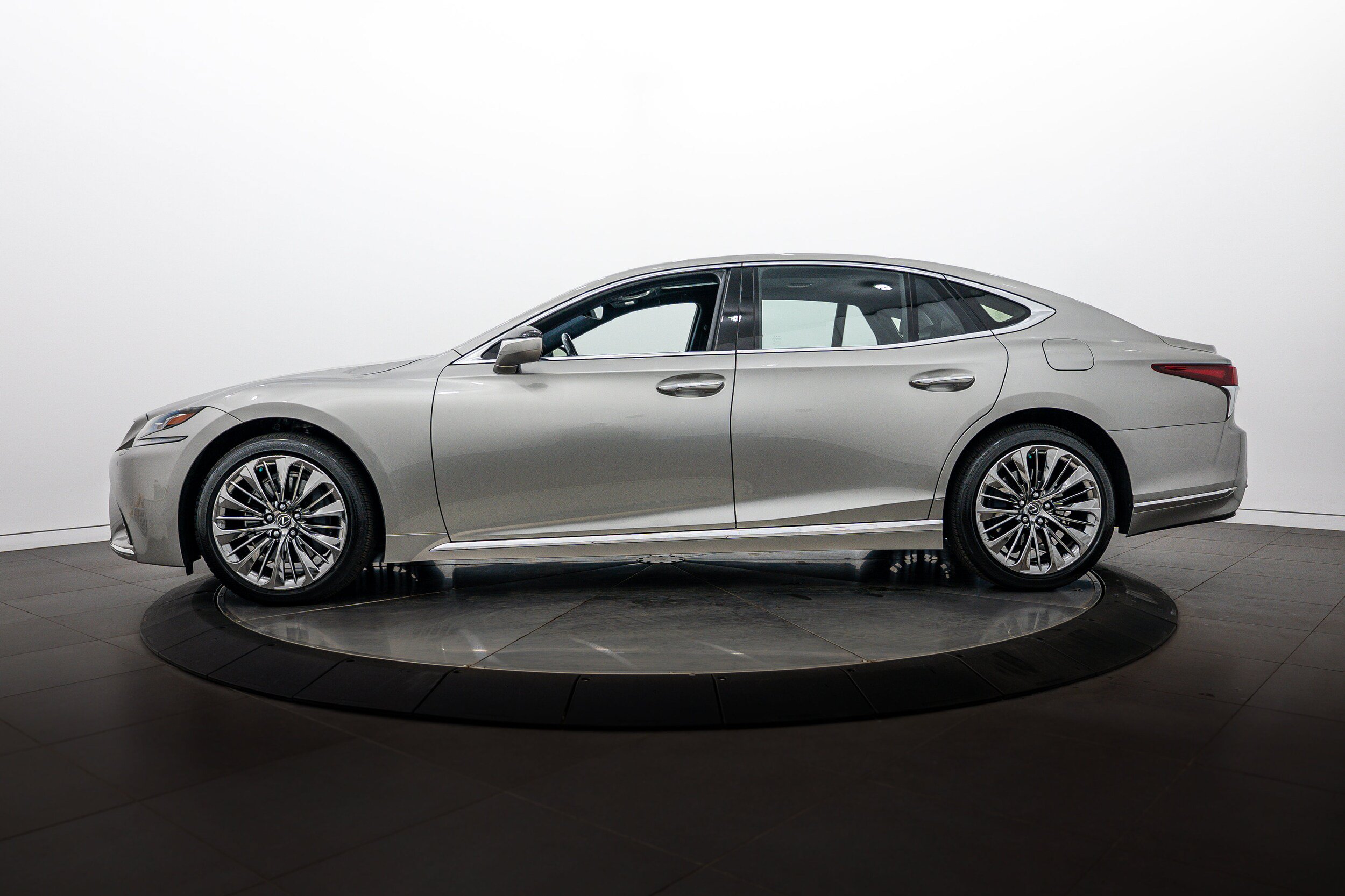 Used 2019 Lexus LS 500 AWD w/ Interior Upgrade Package image 6