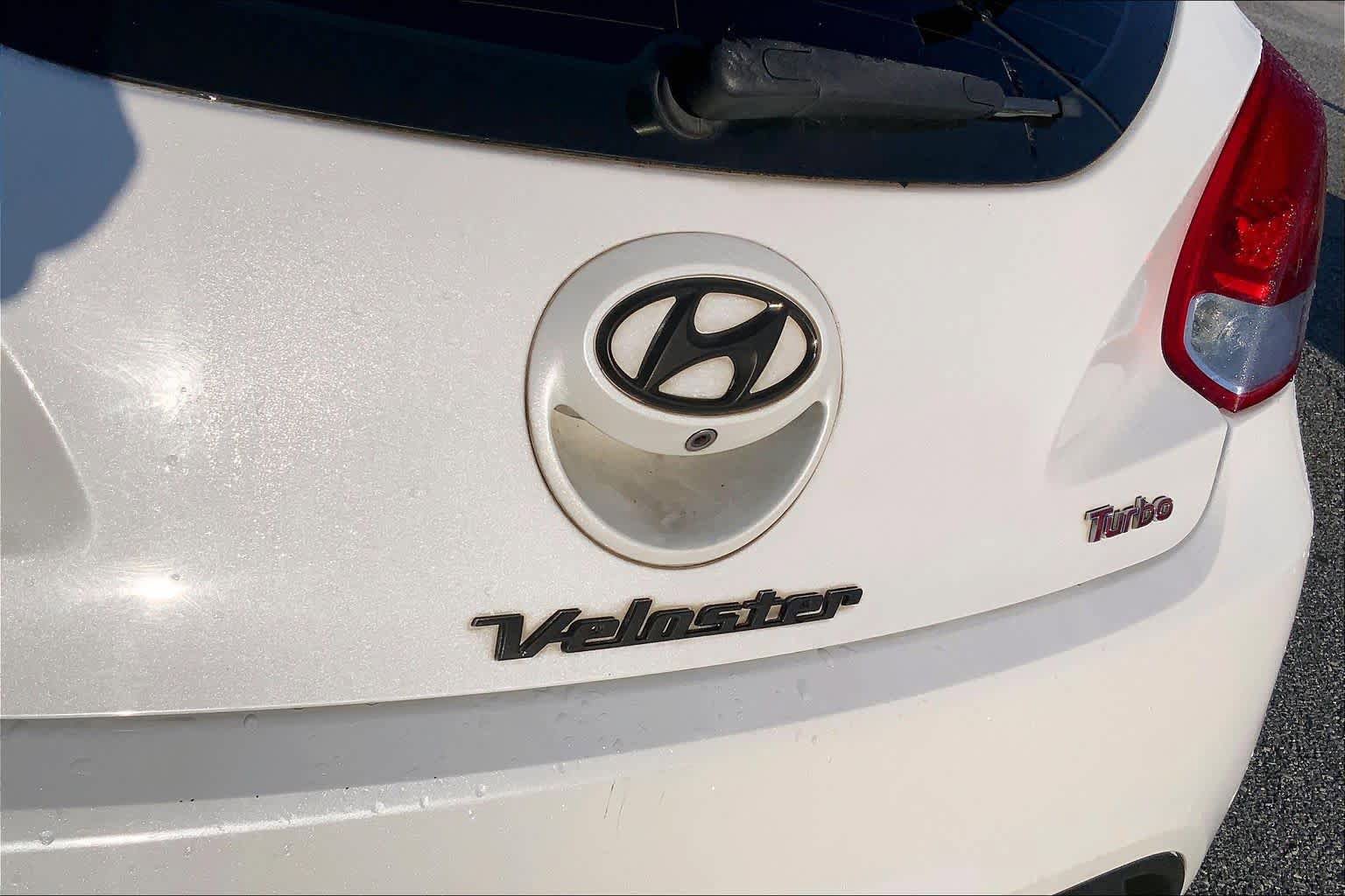 Used 2014 Hyundai Veloster Turbo w/ Turbo Technology Package 04 FWD image 28