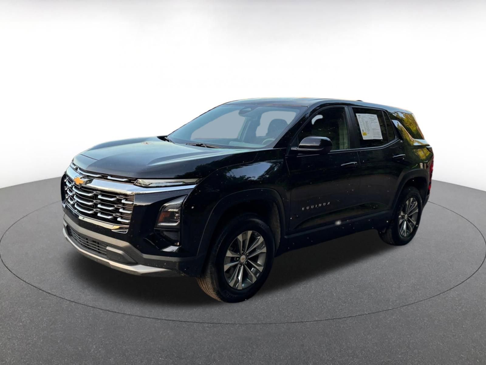 Used 2025 Chevrolet Equinox LT AWD/4WD image 8