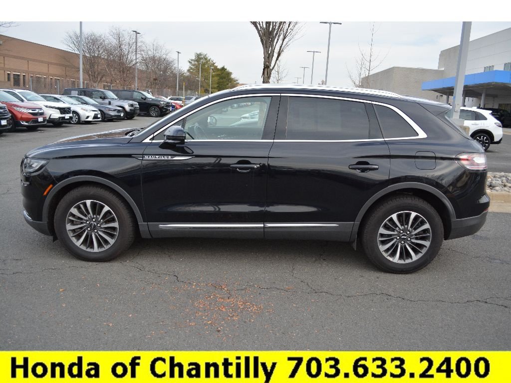 Used 2023 Lincoln Nautilus Reserve AWD/4WD image 5