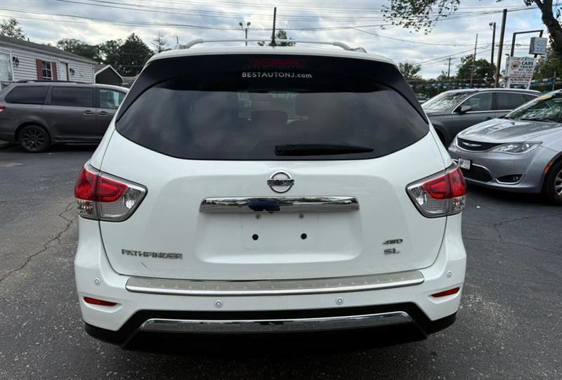 Used 2014 Nissan Pathfinder SL w/ Cargo Package AWD/4WD image 7