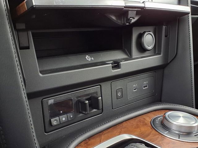 Used 2024 Nissan Armada SL w/ Cargo Package image 20