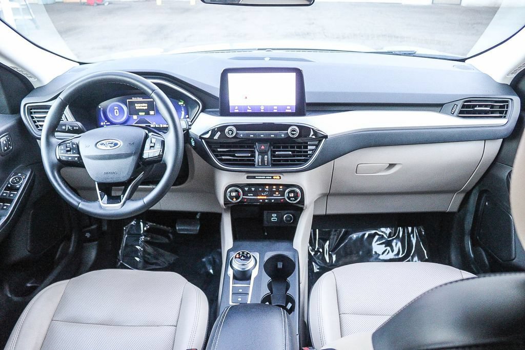 Used 2021 Ford Escape SEL w/ Technology Package FWD image 13