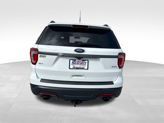 Used 2018 Ford Explorer XLT w/ Equipment Group 202A image 4