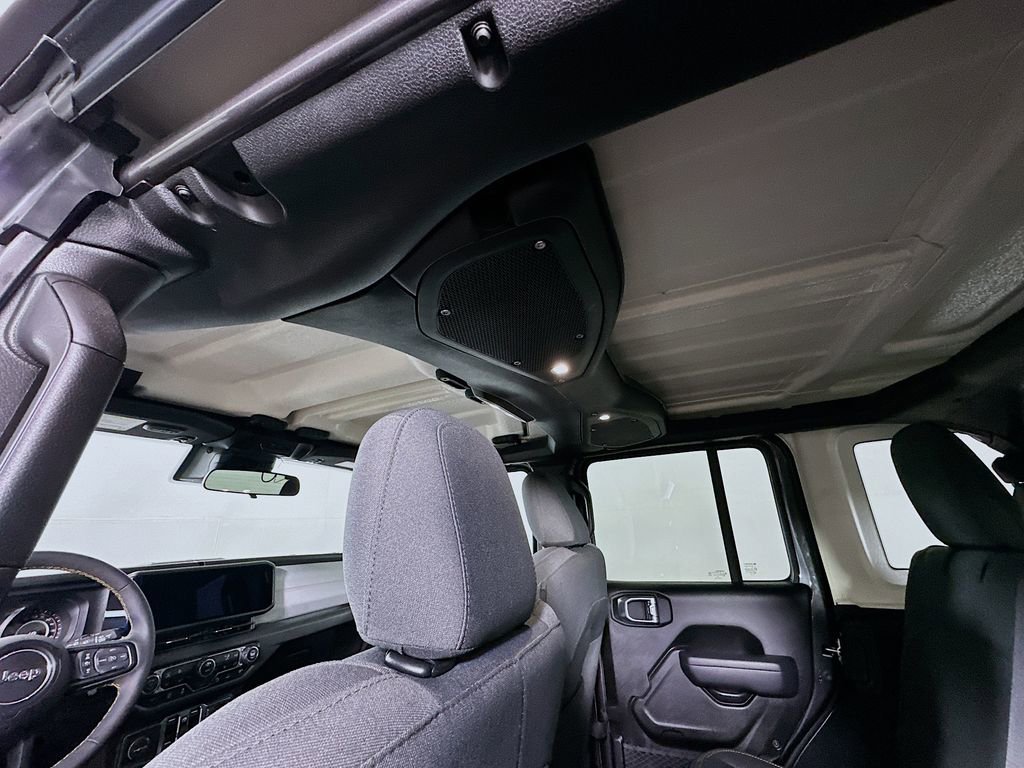 Used 2024 Jeep Wrangler Sport S image 13