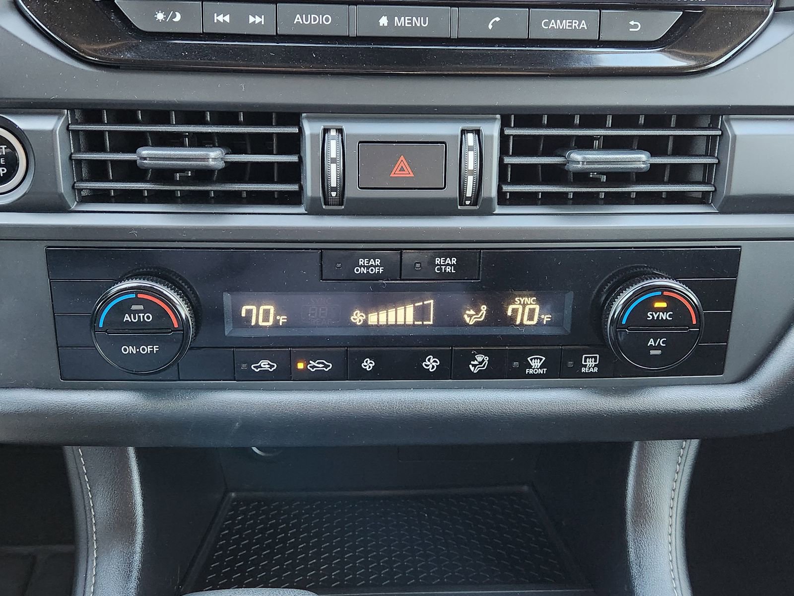 Used 2023 Nissan Pathfinder S image 22