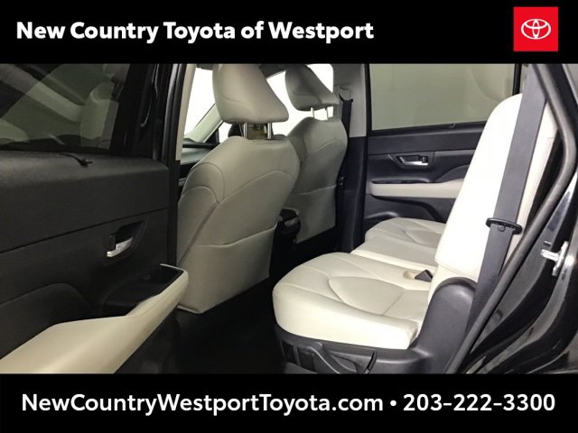 Used 2024 Toyota Grand Highlander XLE image 19