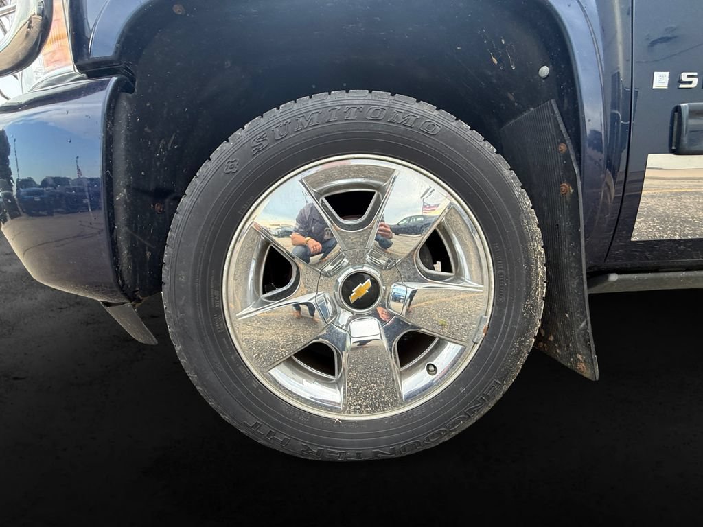 Used 2009 Chevrolet Silverado 1500 LTZ w/ Safety Package AWD/4WD image 11