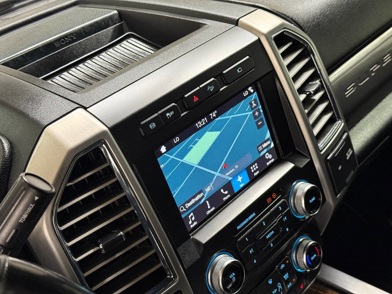 Used 2017 Ford F250 Platinum w/ FX4 Off-Road Package image 59