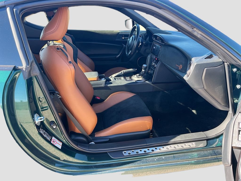 Used 2020 Toyota 86 RWD image 25