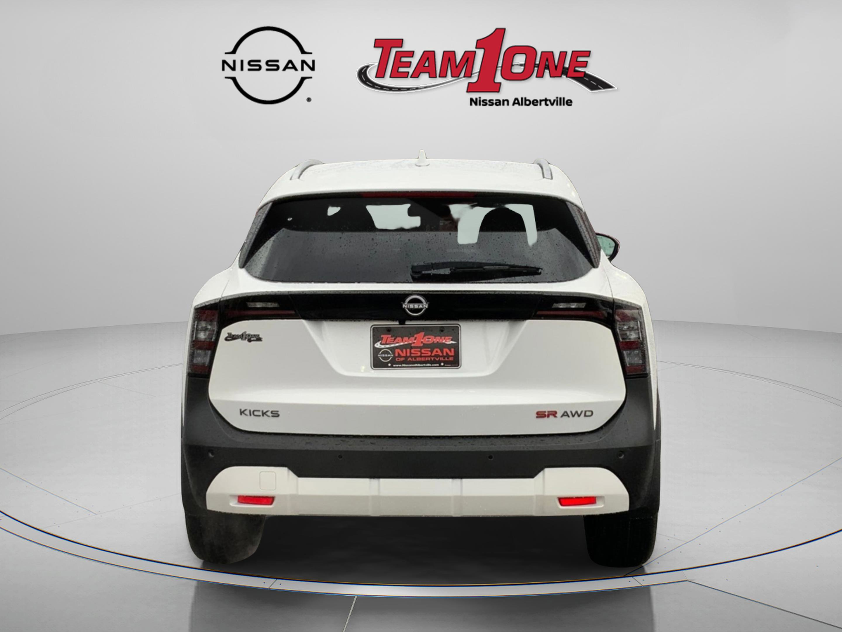 New 2025 Nissan Kicks SR image 5