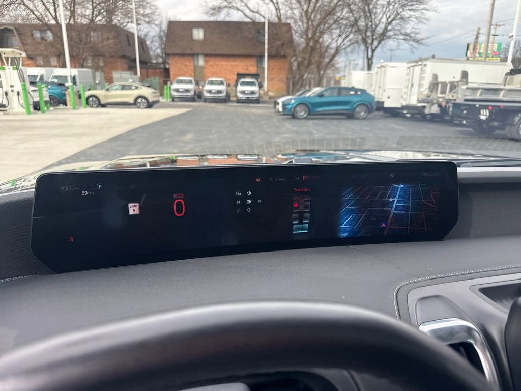 Used 2025 Ford Expedition Platinum w/ Platinum Ultimate Package image 40