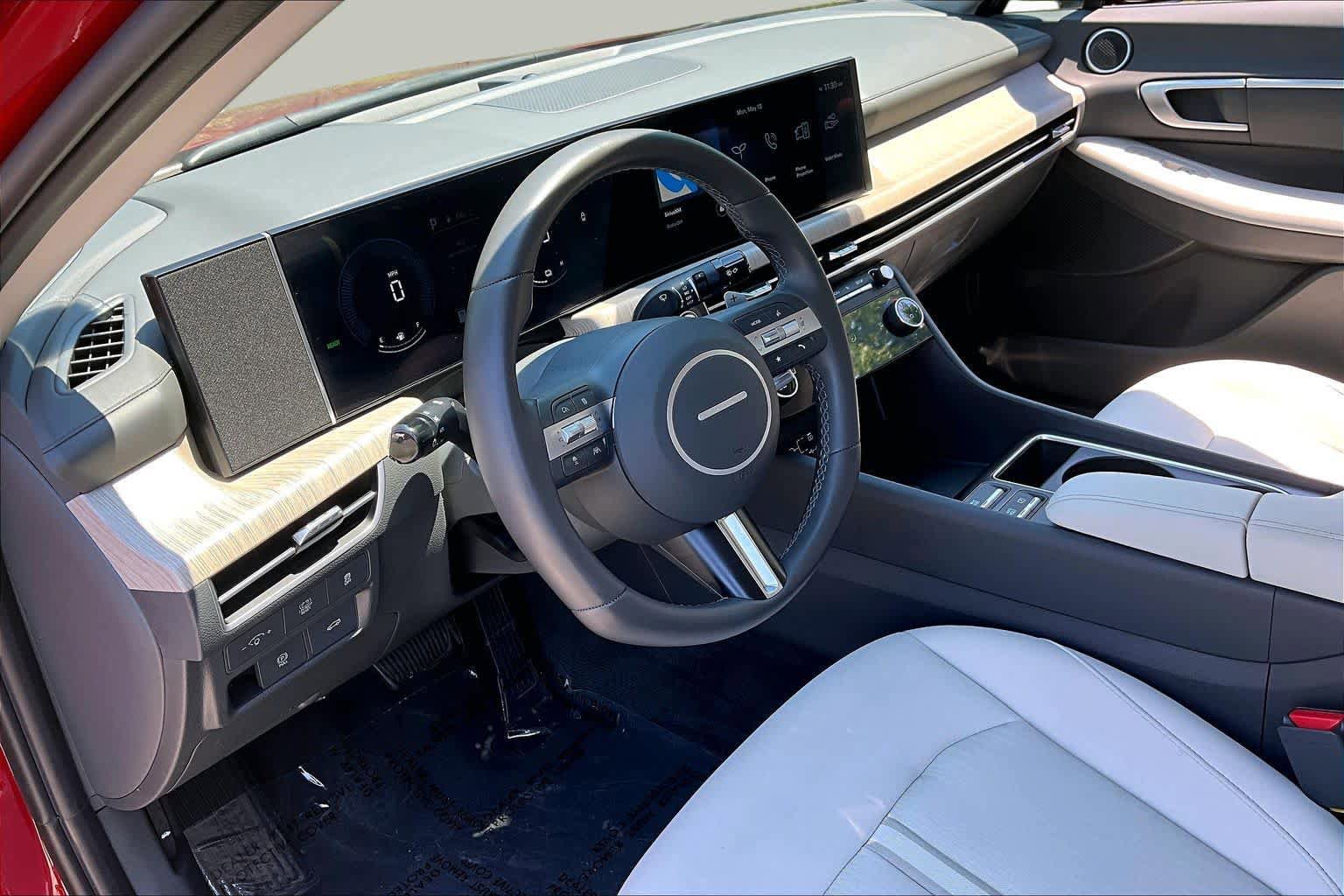 Used 2025 Hyundai Sonata SEL FWD image 18