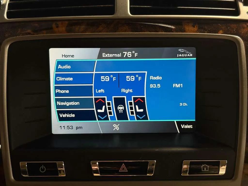 Used 2011 Jaguar XK Coupe RWD image 25