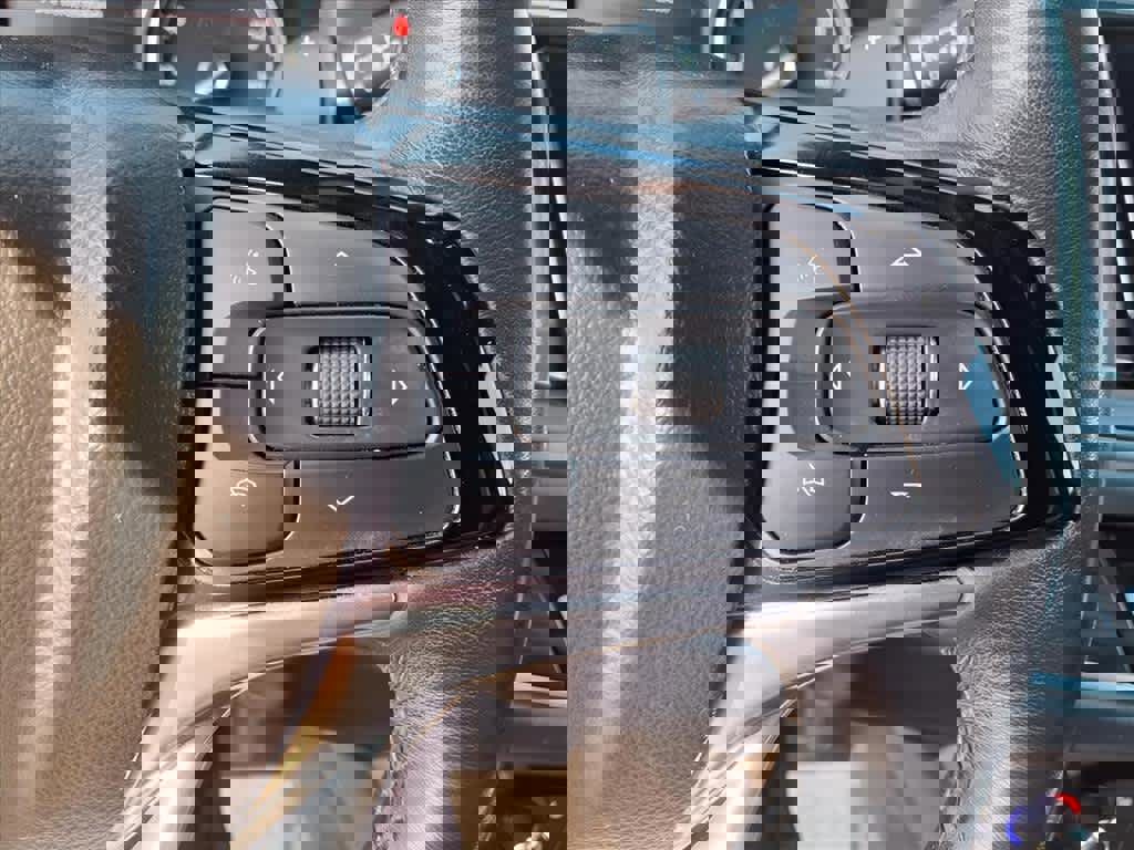 Used 2023 Buick Enclave Essence w/ Experience Buick Package image 22