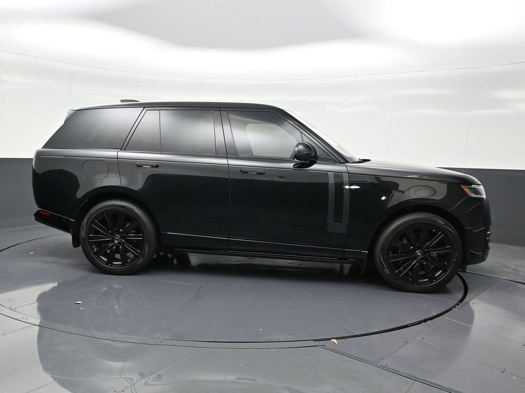 Used 2023 Land Rover Range Rover SE image 6