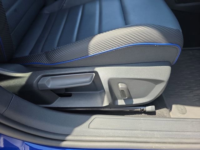 Used 2024 Volkswagen Golf R image 36