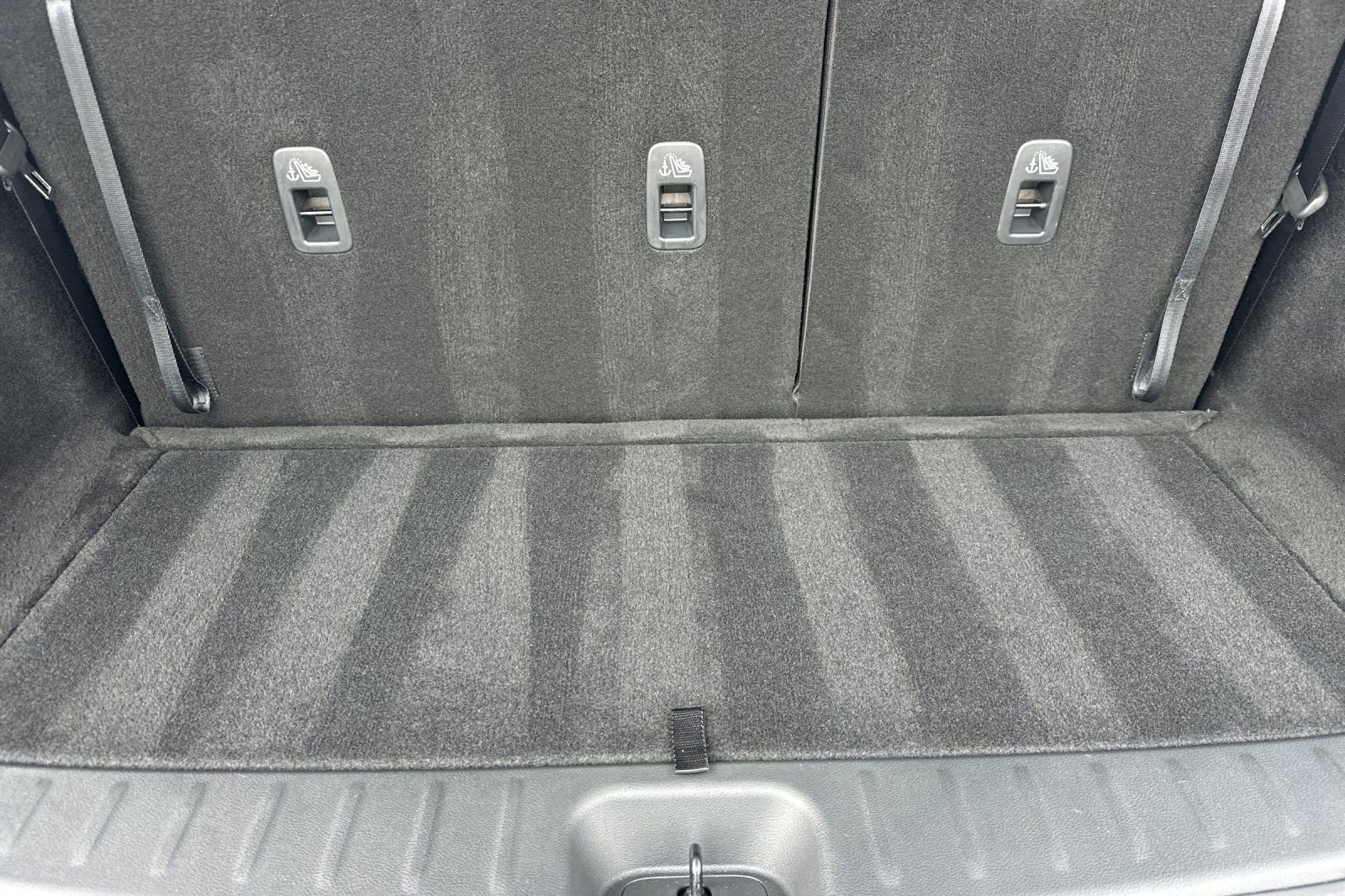 Certified 2025 Nissan Pathfinder SV image 18