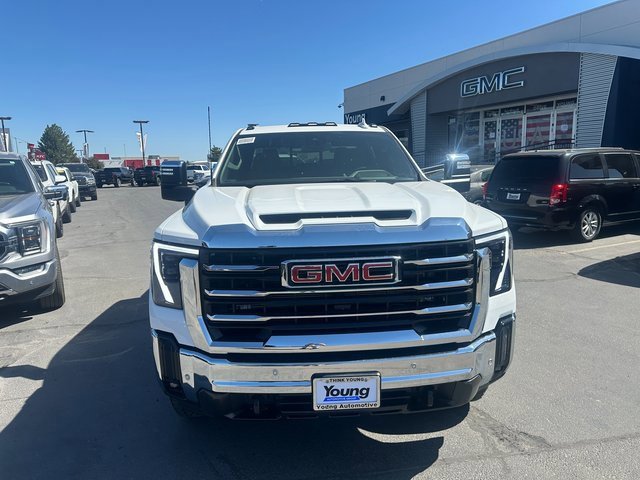 New 2025 GMC Sierra 3500 SLT w/ SLT Convenience Package image 9
