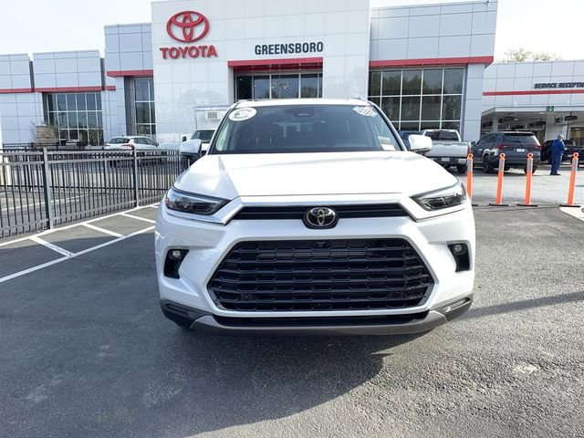 Used 2026 Toyota Grand Highlander Limited image 3