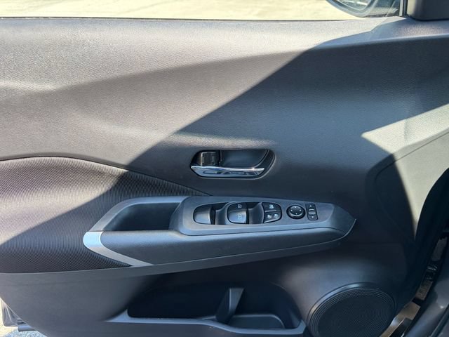 Used 2024 Nissan Kicks SV FWD image 29