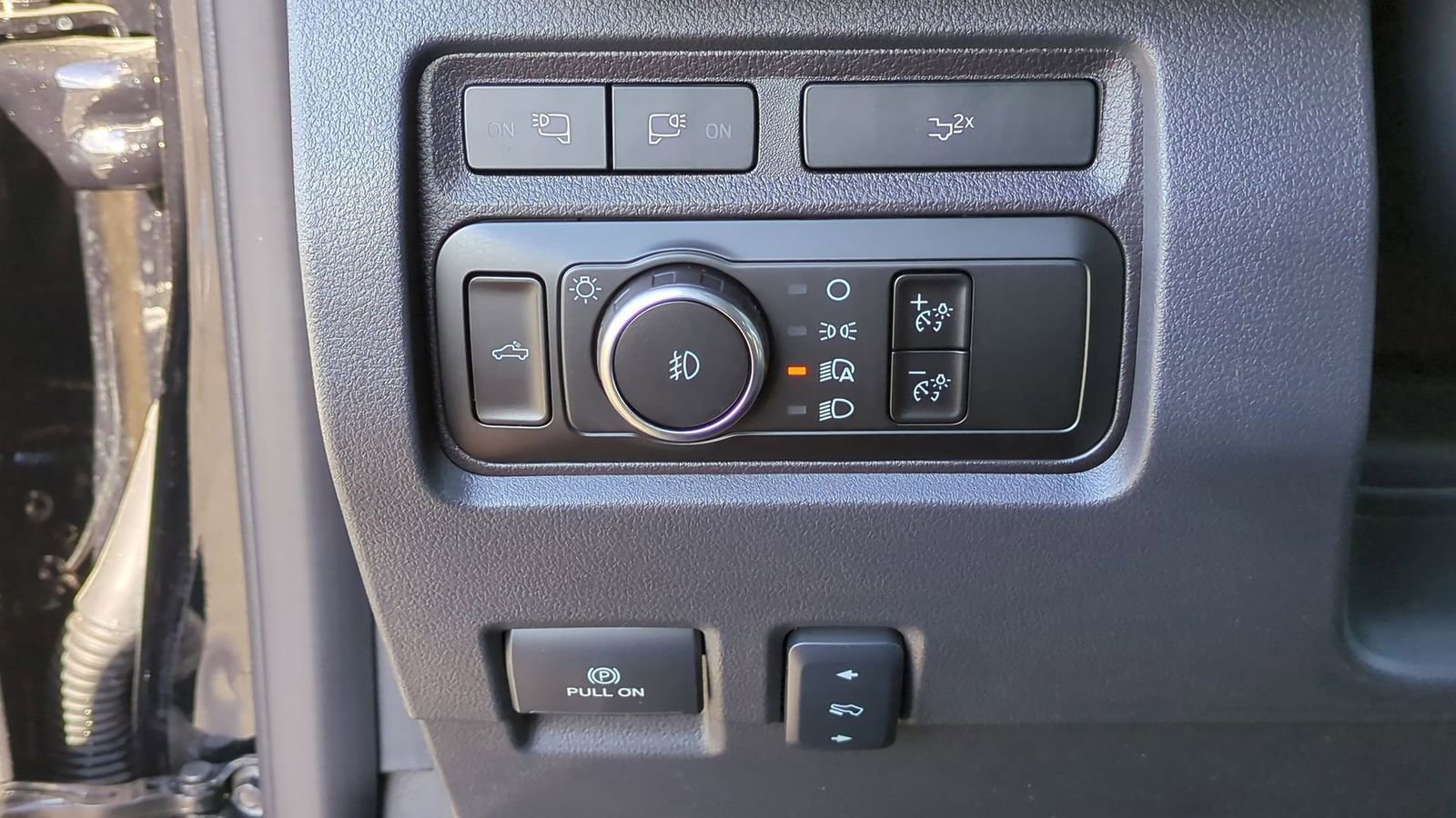 New 2024 Ford F250 Lariat w/ Lariat Ultimate Package image 17