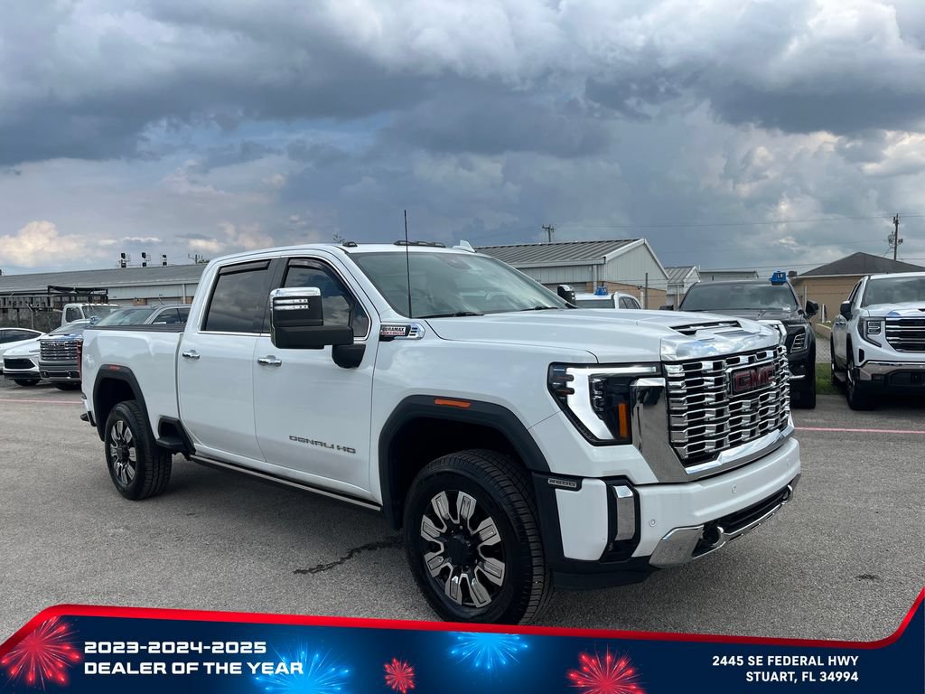 Used 2024 GMC Sierra 2500 Denali w/ Denali Reserve Package AWD/4WD image 2