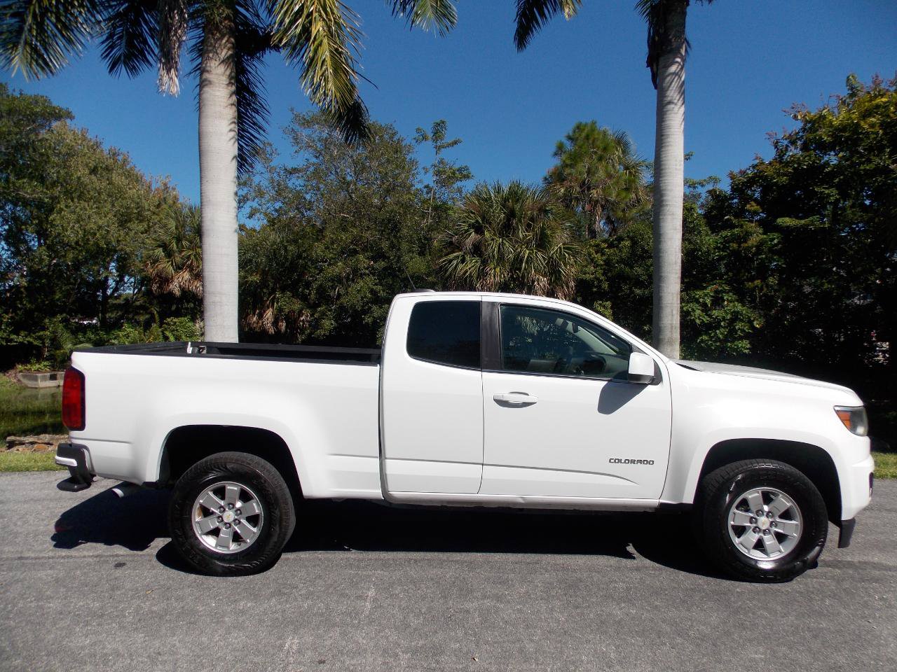 Used 2015 Chevrolet Colorado W/T w/ WT Convenience Package RWD image 13