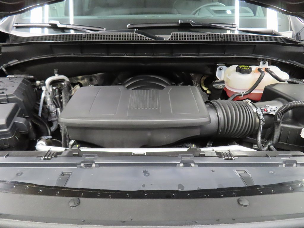Used 2025 Chevrolet Suburban High Country AWD/4WD image 34