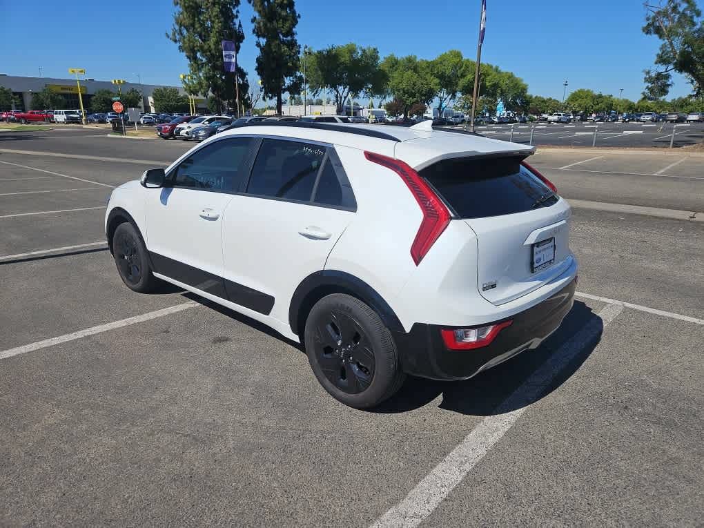 Used 2023 Kia Niro Wind FWD image 6