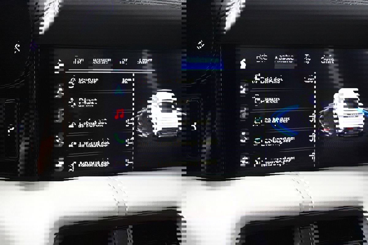 Used 2023 Porsche Taycan w/ Premium Package RWD image 34