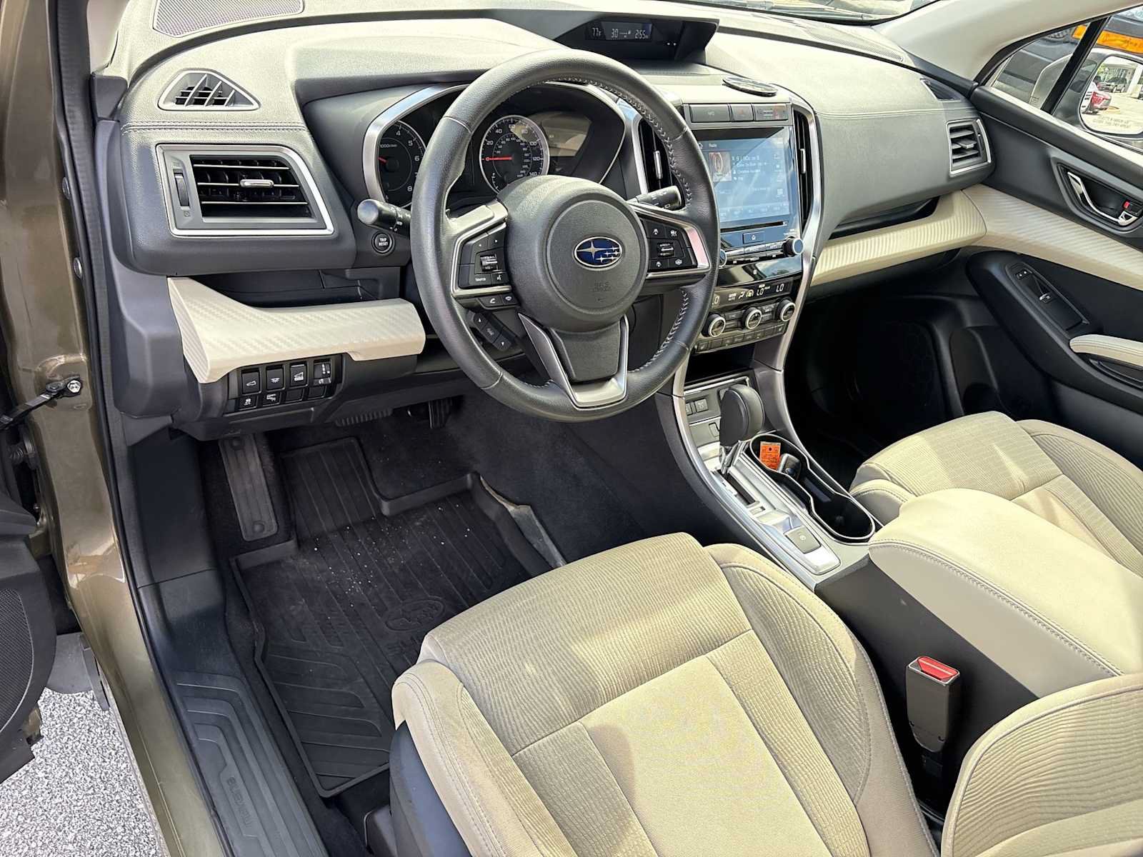 Used 2022 Subaru Ascent Premium w/ Convenience Package AWD/4WD image 10
