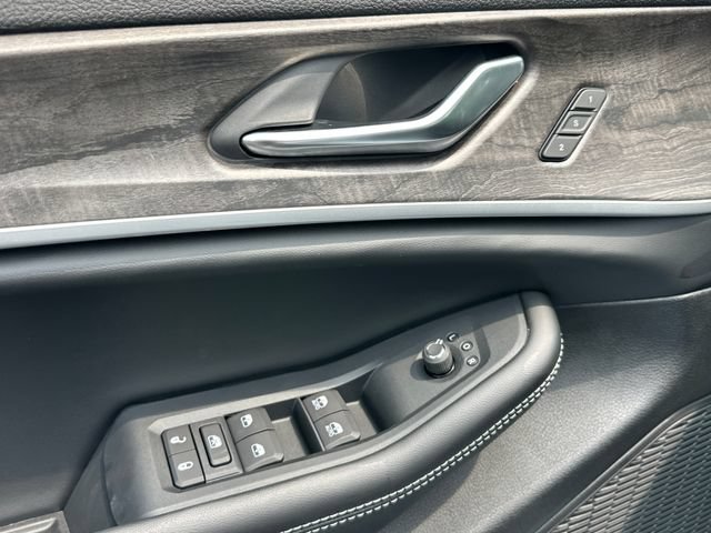 New 2026 Jeep Grand Cherokee L Limited AWD/4WD image 12