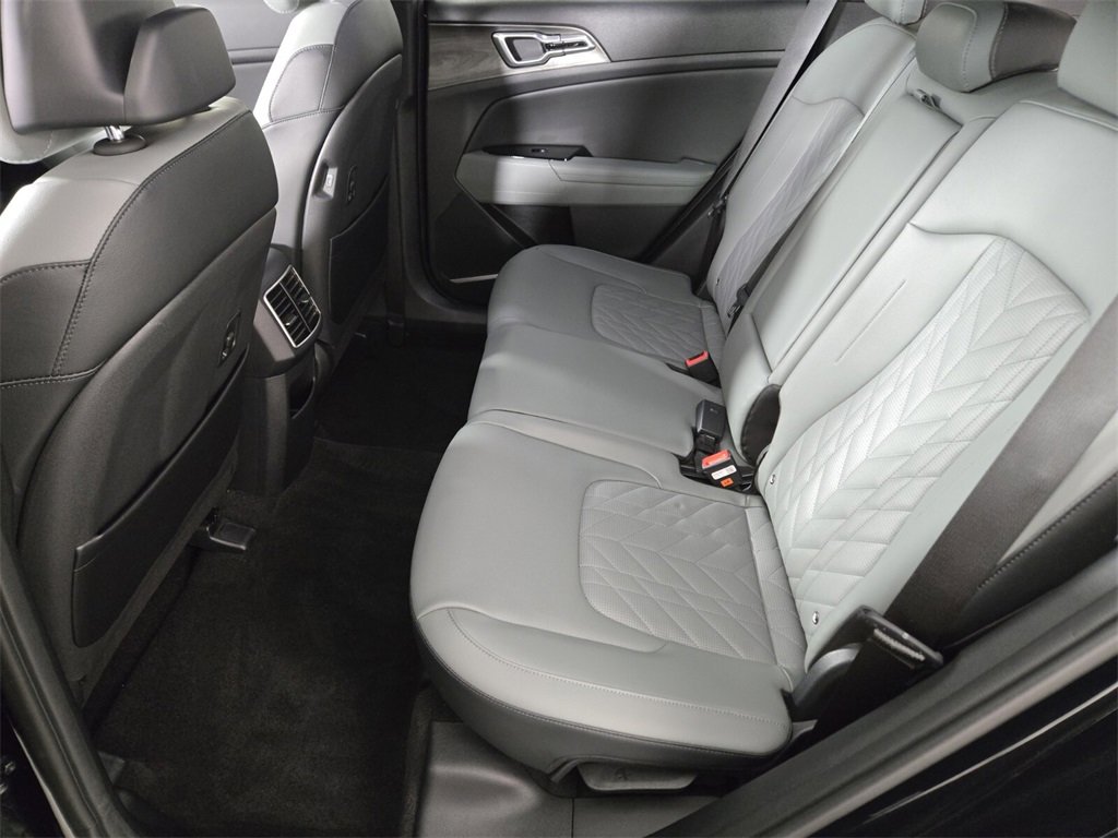 Used 2025 Kia Sportage X-Line w/ Premium Package image 17
