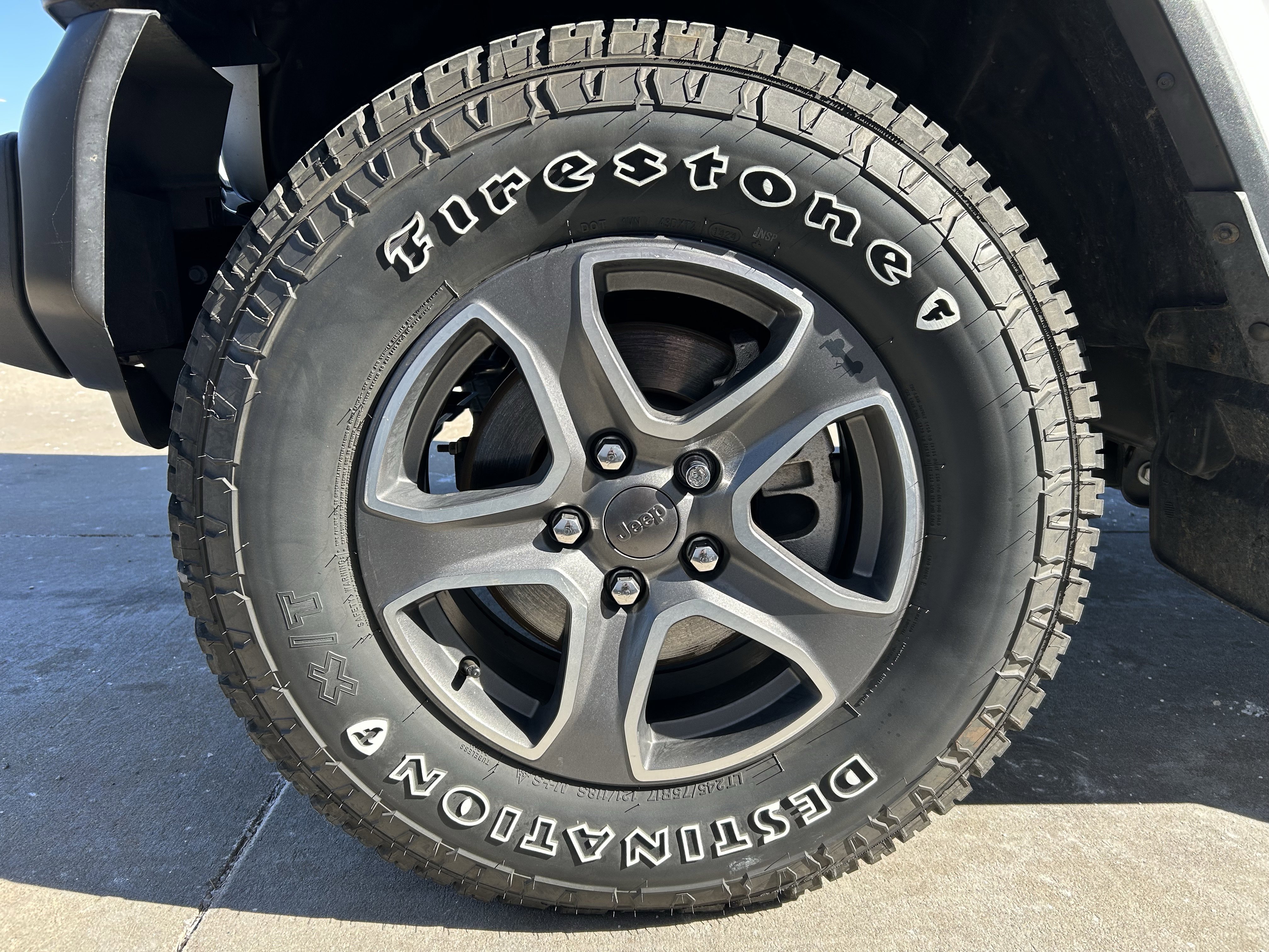 Used 2022 Jeep Gladiator Sport image 11