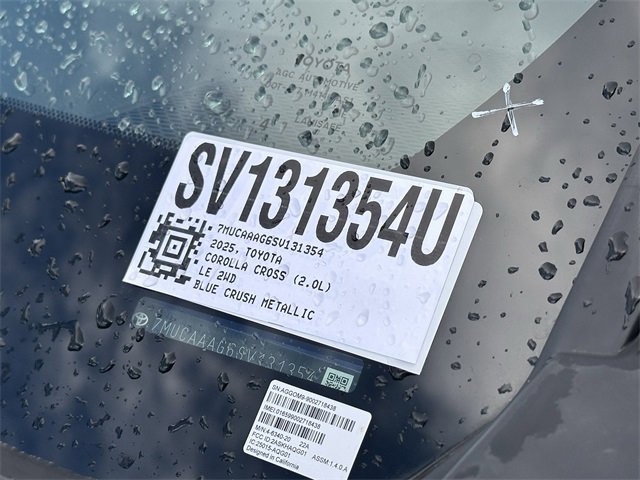 Used 2025 Toyota Corolla Cross LE image 32
