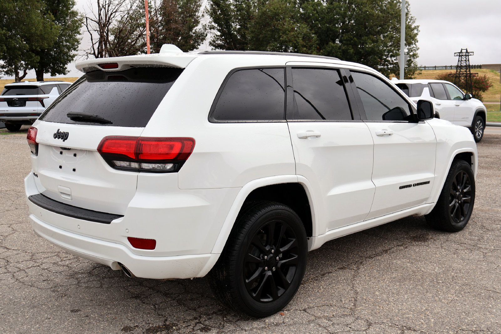 Used 2019 Jeep Grand Cherokee Altitude AWD/4WD image 6