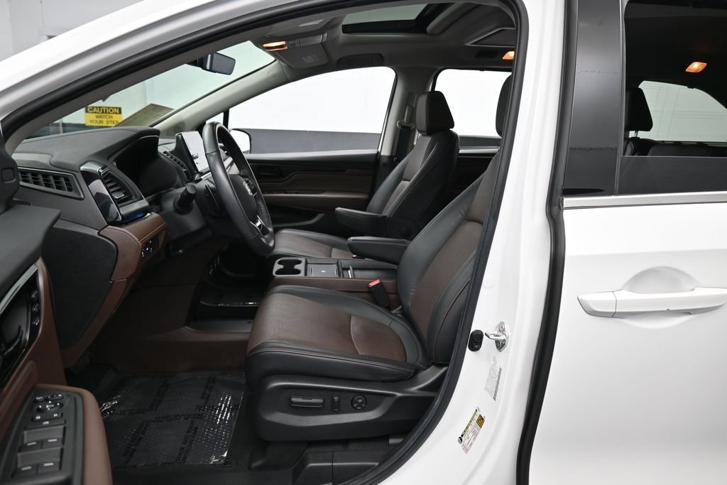 Used 2025 Honda Odyssey Elite image 11