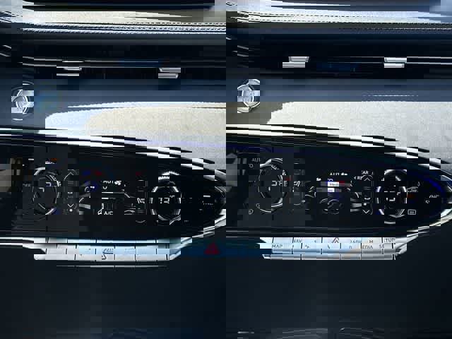 Used 2023 Genesis GV70 2.5T w/ Sport Prestige Package image 16