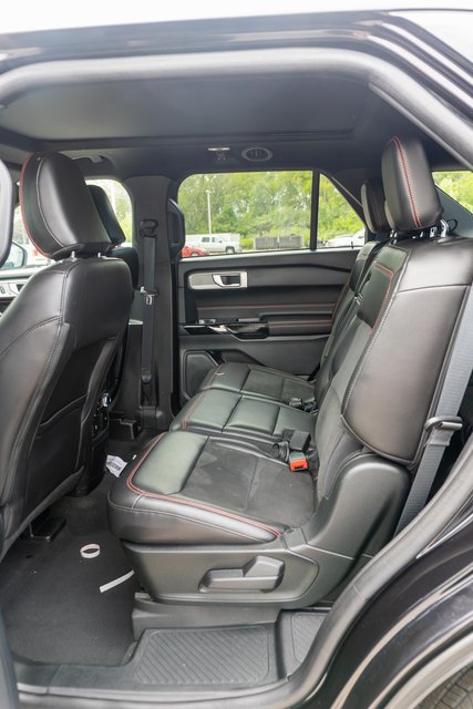 Used 2022 Ford Explorer ST-Line w/ Class IV Trailer Tow Package AWD/4WD image 11
