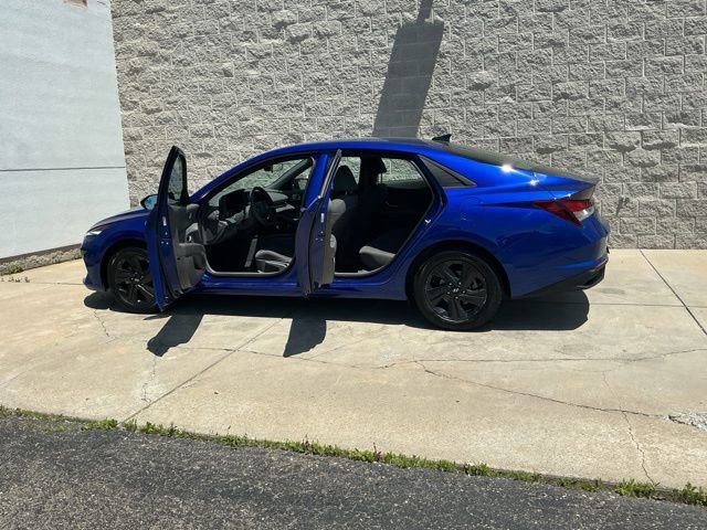 Certified 2023 Hyundai Elantra SEL FWD image 13