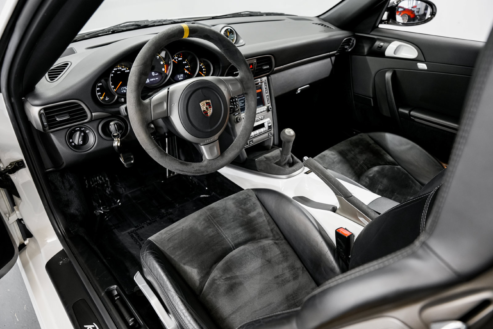 Used 2007 Porsche 911 GT3 RS RWD image 9