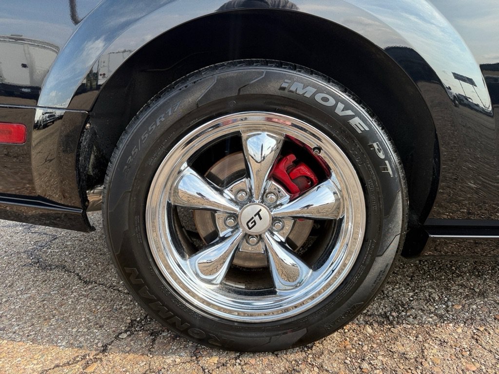 Used 2006 Ford Mustang GT RWD image 29