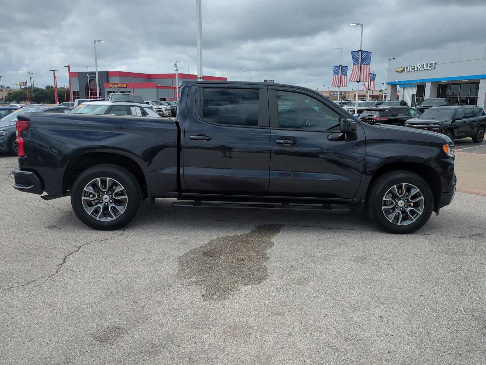 Used 2022 Chevrolet Silverado 1500 RST RWD image 9