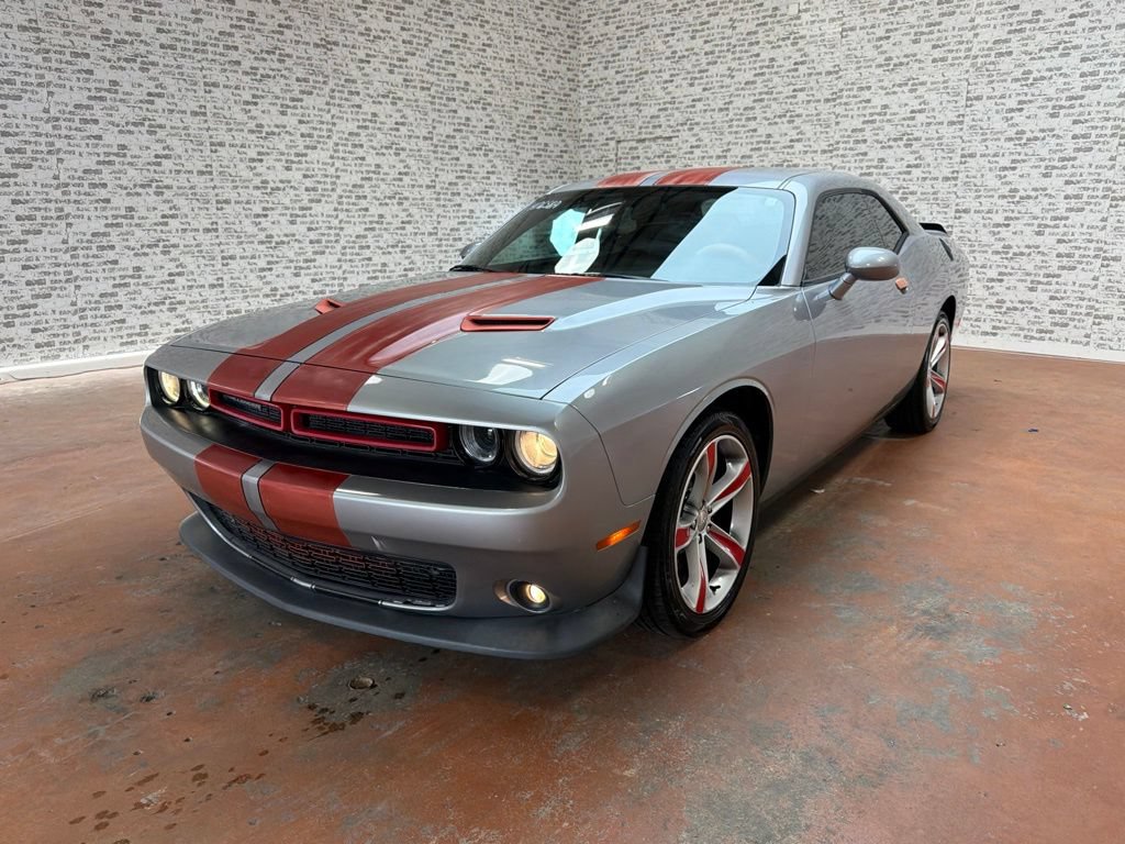 Used 2016 Dodge Challenger SXT w/ Super Sport Group (SS/T) RWD image 3