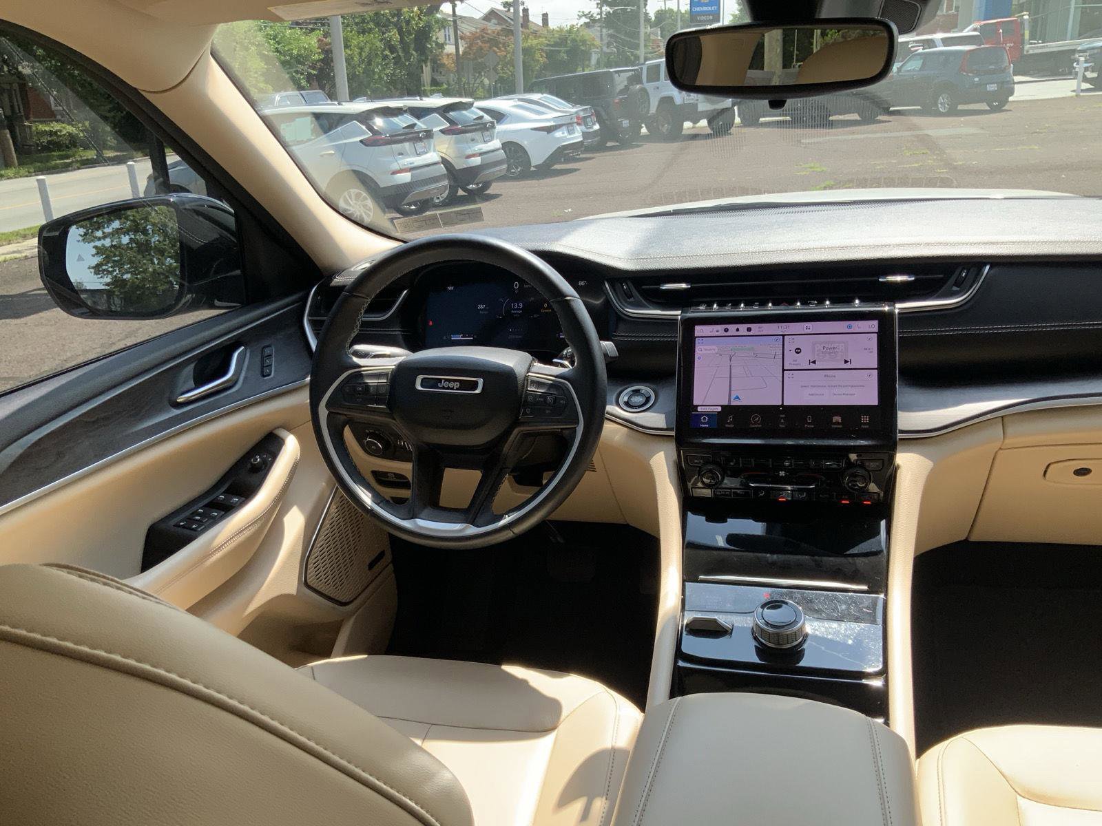 Used 2022 Jeep Grand Cherokee L Limited image 14