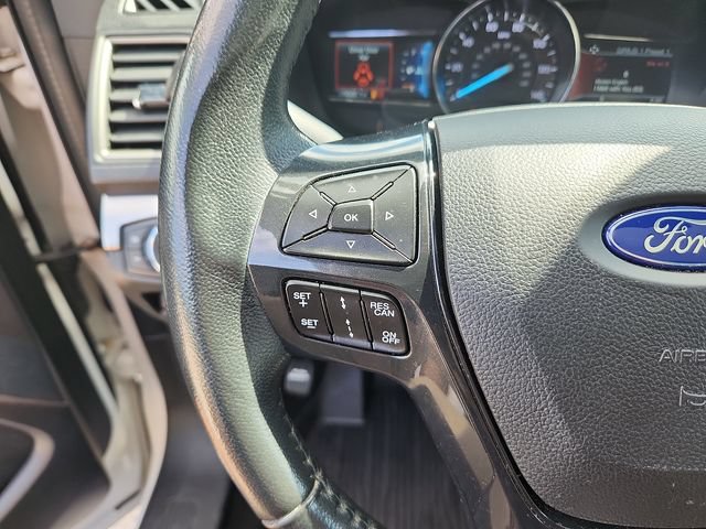 Used 2019 Ford Explorer XLT w/ Equipment Group 202A AWD/4WD image 21