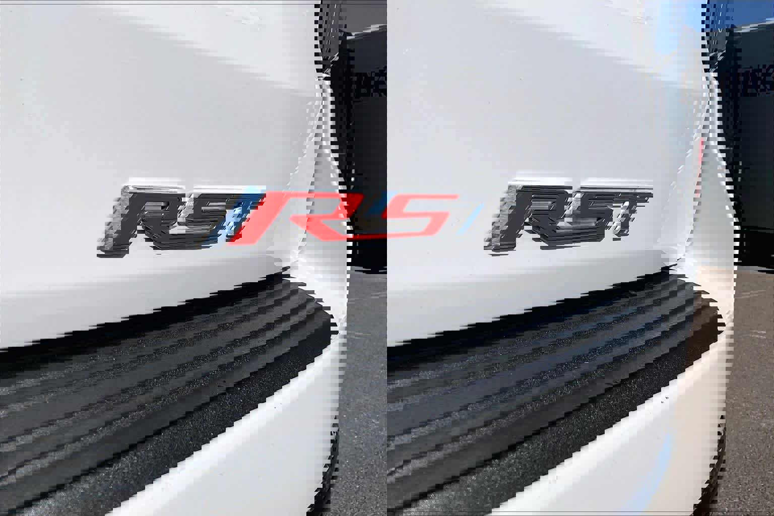 Used 2024 Chevrolet Suburban RST image 10