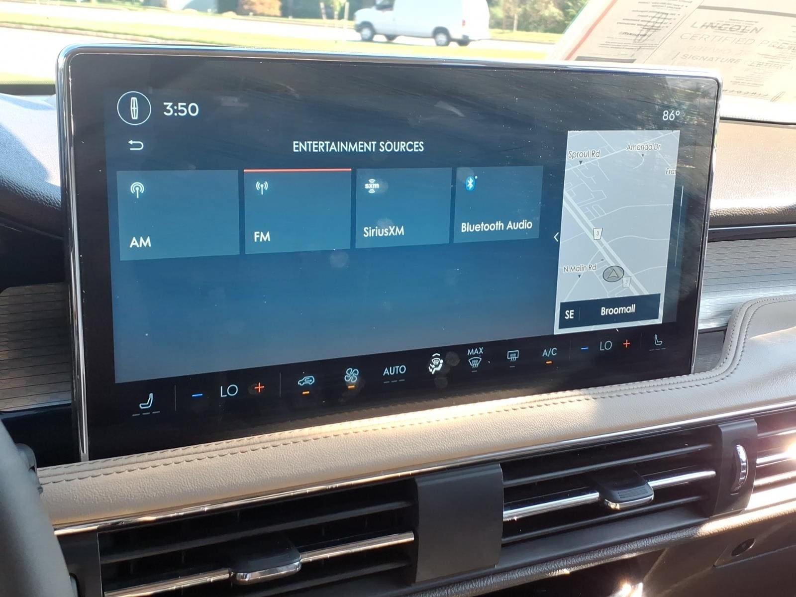 Certified 2024 Lincoln Corsair AWD image 19